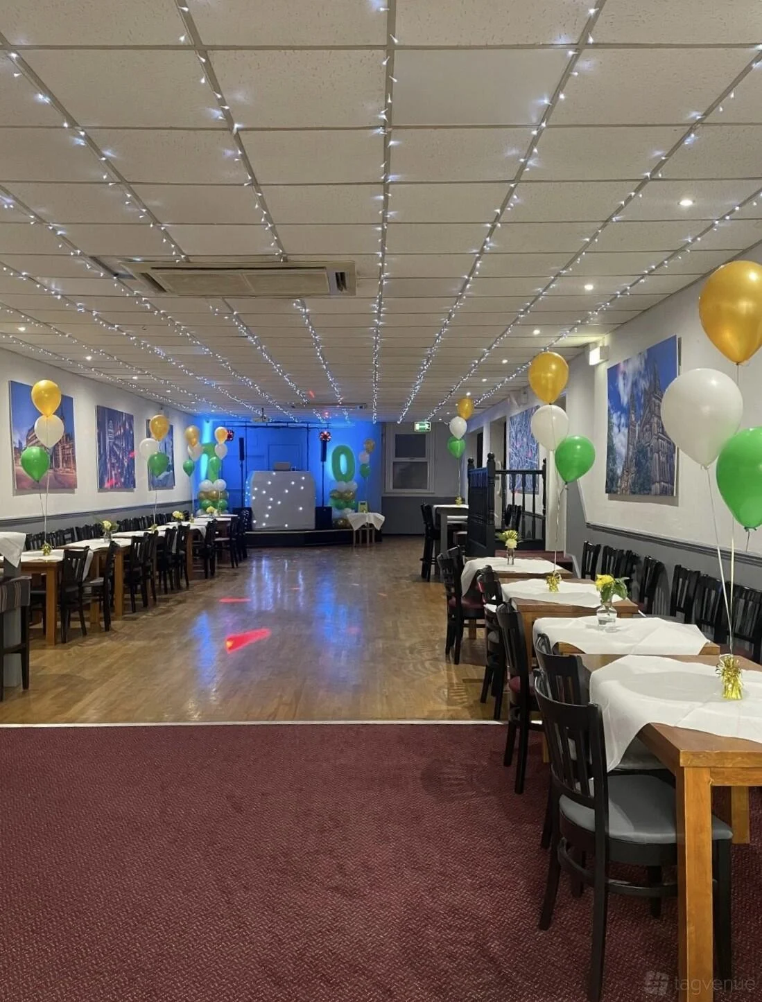 Smaller flexible room suitable for meetings and workshops